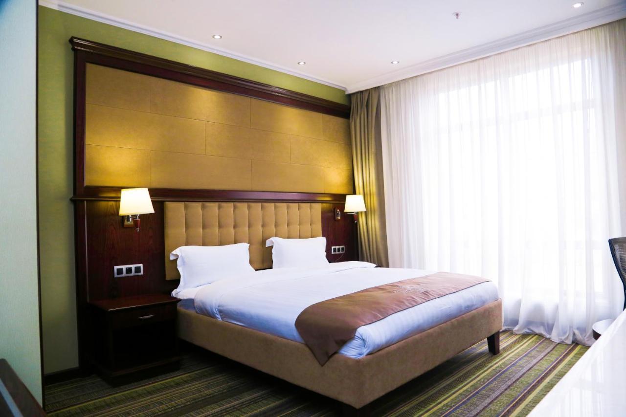 Shera Inn Hotel Ałma Ata Zewnętrze zdjęcie