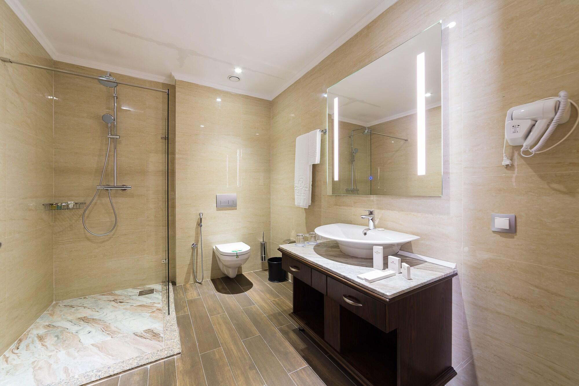 Shera Inn Hotel Ałma Ata Zewnętrze zdjęcie