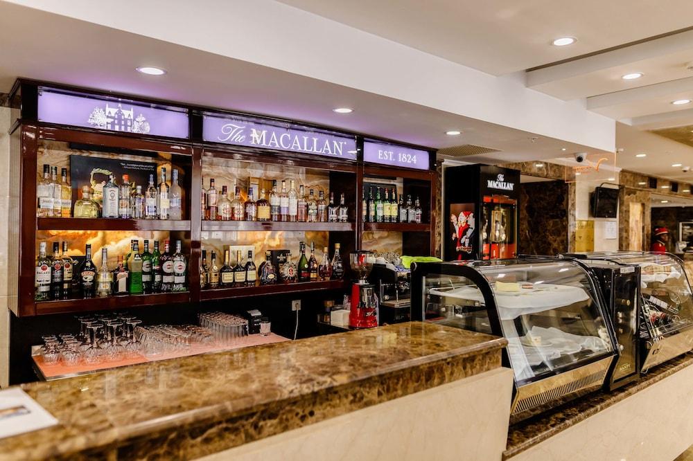 Shera Inn Hotel Ałma Ata Zewnętrze zdjęcie