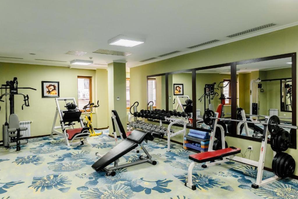 Shera Inn Hotel Ałma Ata Zewnętrze zdjęcie