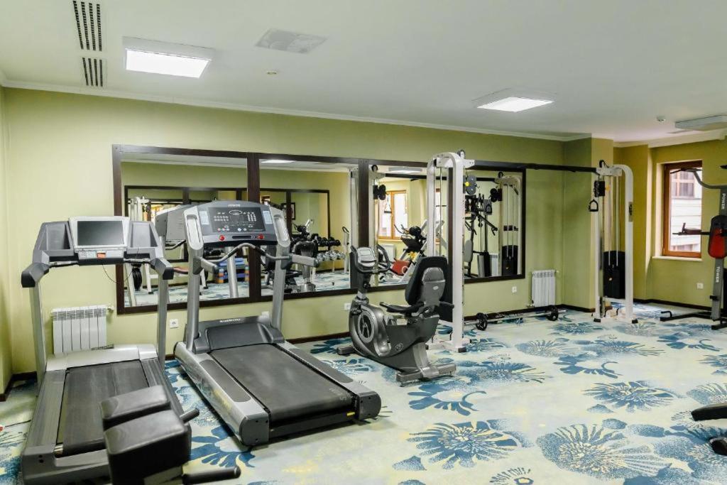 Shera Inn Hotel Ałma Ata Zewnętrze zdjęcie